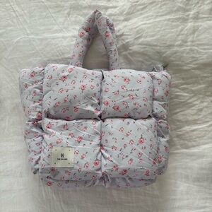 The Oh Kind Floral Quilted Women's Bag